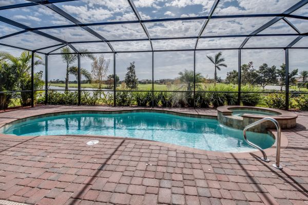 Pool Enclosure Cleaning in West Lafayette