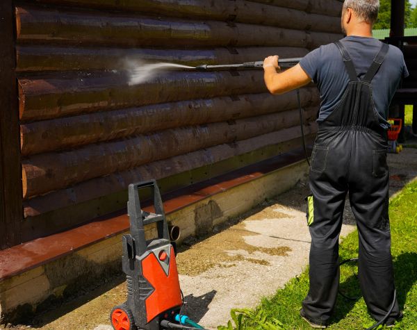 Log Home Pressure Washing in West Lafayette