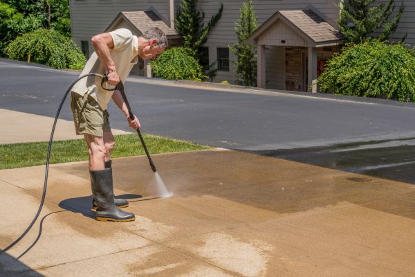 Cost of Concrete Pressure Cleaning in West Lafayette